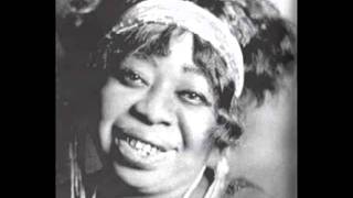 Gertrude 'Ma' Rainey - Dead Drunk Blues chords