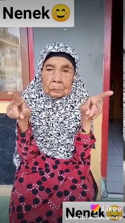 Nenek lagi wik wik