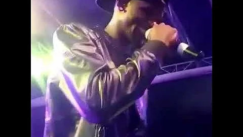 Eedris Abdulakareem Beats An Upcoming Artist On Stage