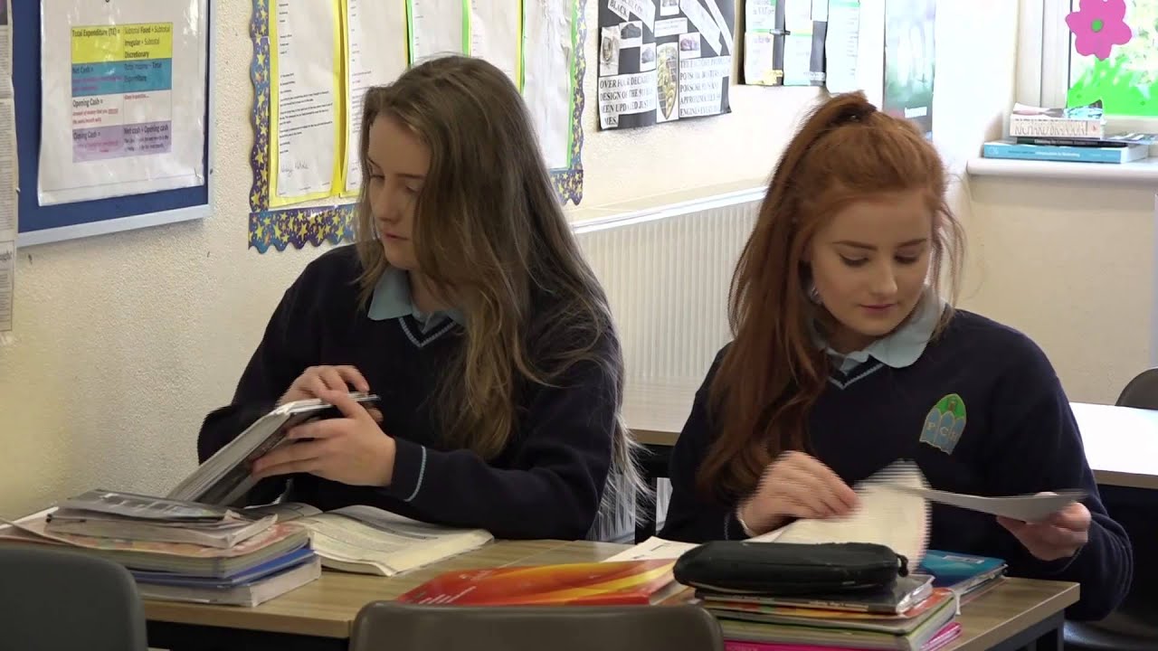 Maria Walsh visits Presentation College Headford