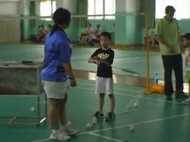 Training method for young badminton players in China