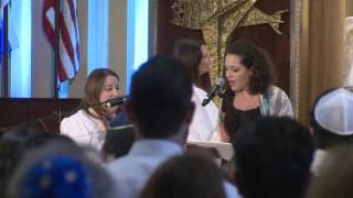 Adina Aaron Sings Etz Chayim By Tanchum Portnoy During Hhd 2016 Services