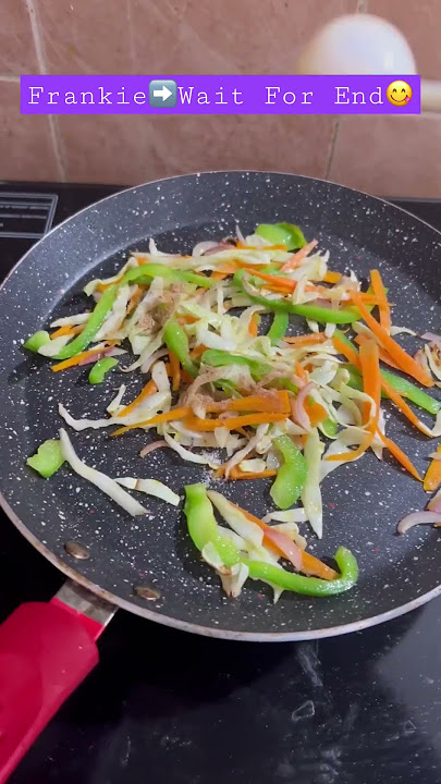 Street Style Veg Frankie || Veg Frankie recipe #veg #frankie #shorts #youtubeshorts #streetstyle#how
