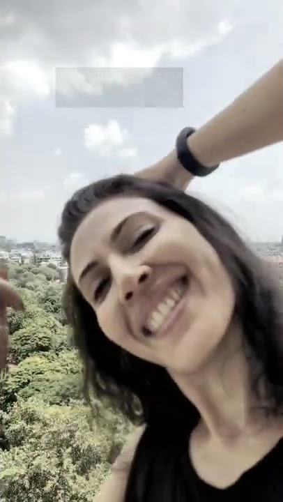 How to control frizzy hair #antifrizz #frizzyhair #haircaretips #youtubeshortvideo #shortsyoutube