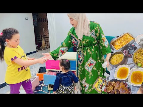 هما دول أهل الدار الي اتحمل كل عمري علشانهم