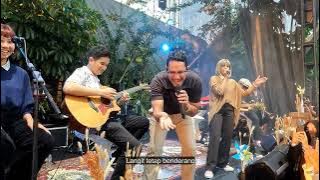 Maliq & D'Essentials - Senja Teduh Pelita | Live at iKonseria Yogyakarta 2023