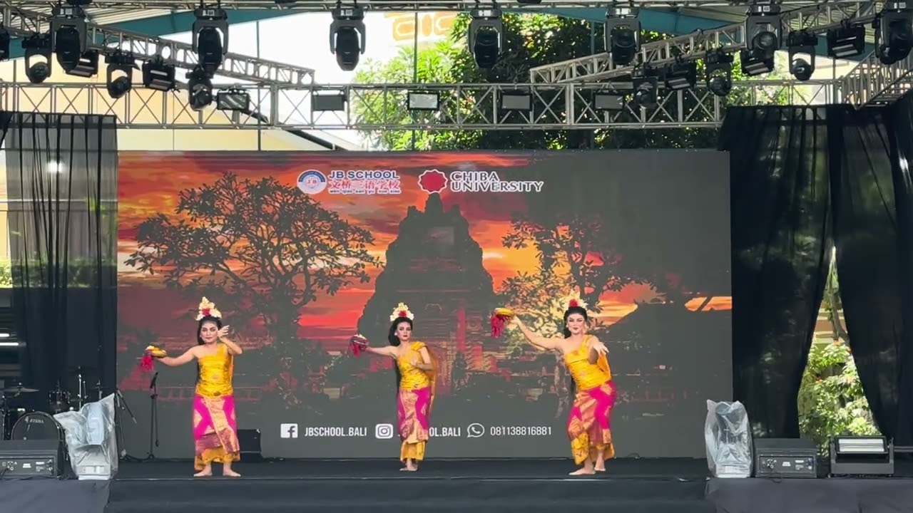 Tari Pendet Pendek Kunjungan Sekolah
