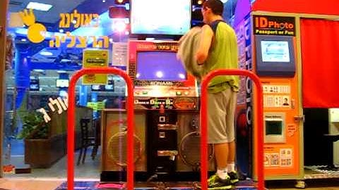 IDDR - Me (Ronko) on Break down freestyle double and Sakura Single