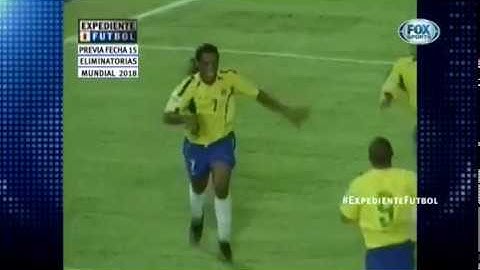 Ronaldinho Gaúcho (Brasil) - 10/09/2003 - Brasil 1x0 Equador - 1 gol