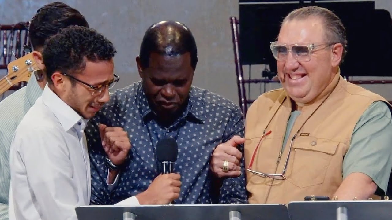 Robert Kayanja & Rodney Howard-Browne - Under Mighty Anointing (Acts 2:15-17)