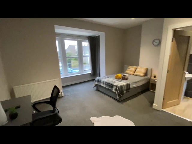 Video 1: Spacious Living Room/Dining Area