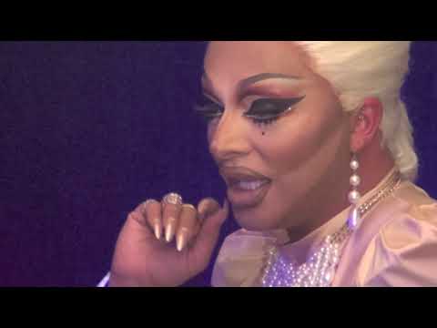 Raven: "Absent Minded Friends" @ Showgirls!