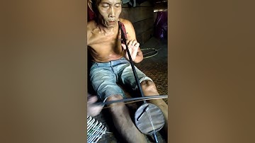 KESENIAN ADAT DAYAK PEDALAMAN KALBAR.(REBAB)