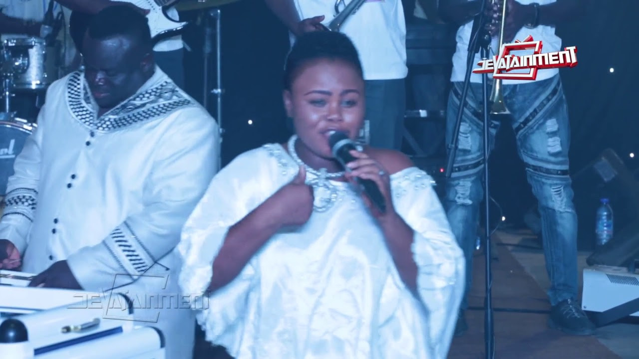 Anita Afriyie performing Adehye Mogya  the Change Over album launch