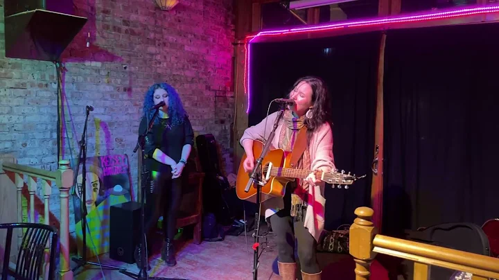 Allison Flood and Colleen Wild "Fade Into You" Chi...