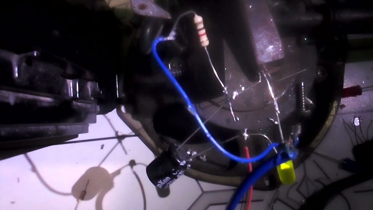 flip flops light using bc547 and c1815 transistor combination