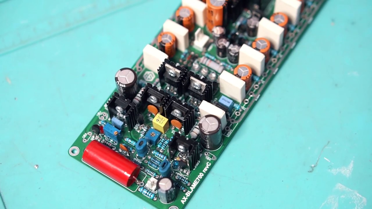 Power Amplifiler Class-AB Ax-Blame 700W RMS 90VDC - YouTube