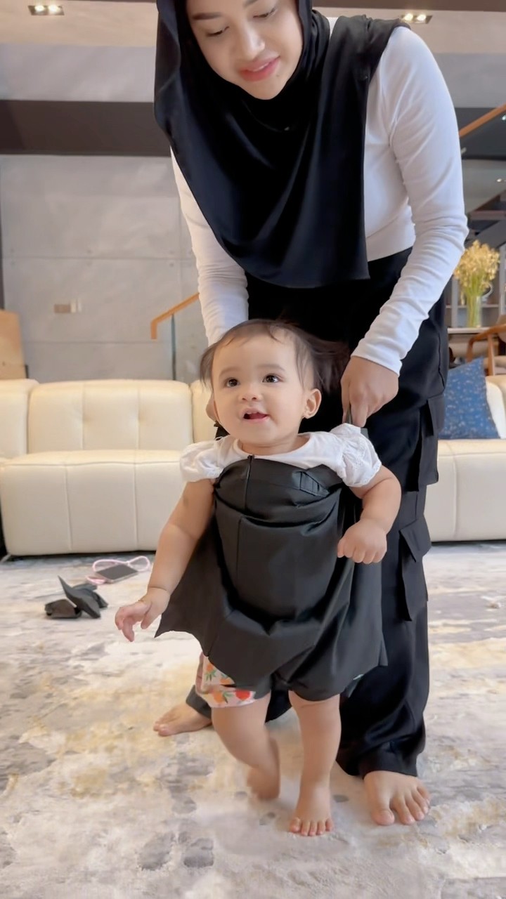 Happy banget adek jalannya hihi