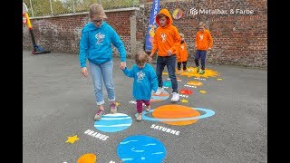 En France à Steenbecque – Jeux de plein air pour enfants - matériau thermocollant préfabriqué