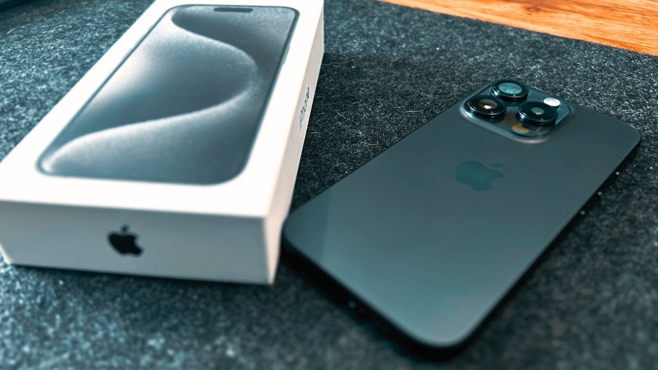 iPhone 15 Pro Unboxing And First Impressions (Black Titanium