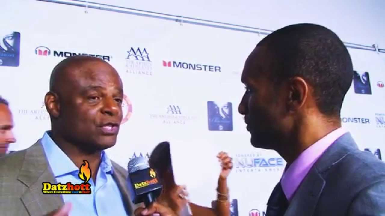DatzHott - 2014 Espy Awards: Warren Moon Says Joe Montana Is The Greatest Quarterback Of All Time