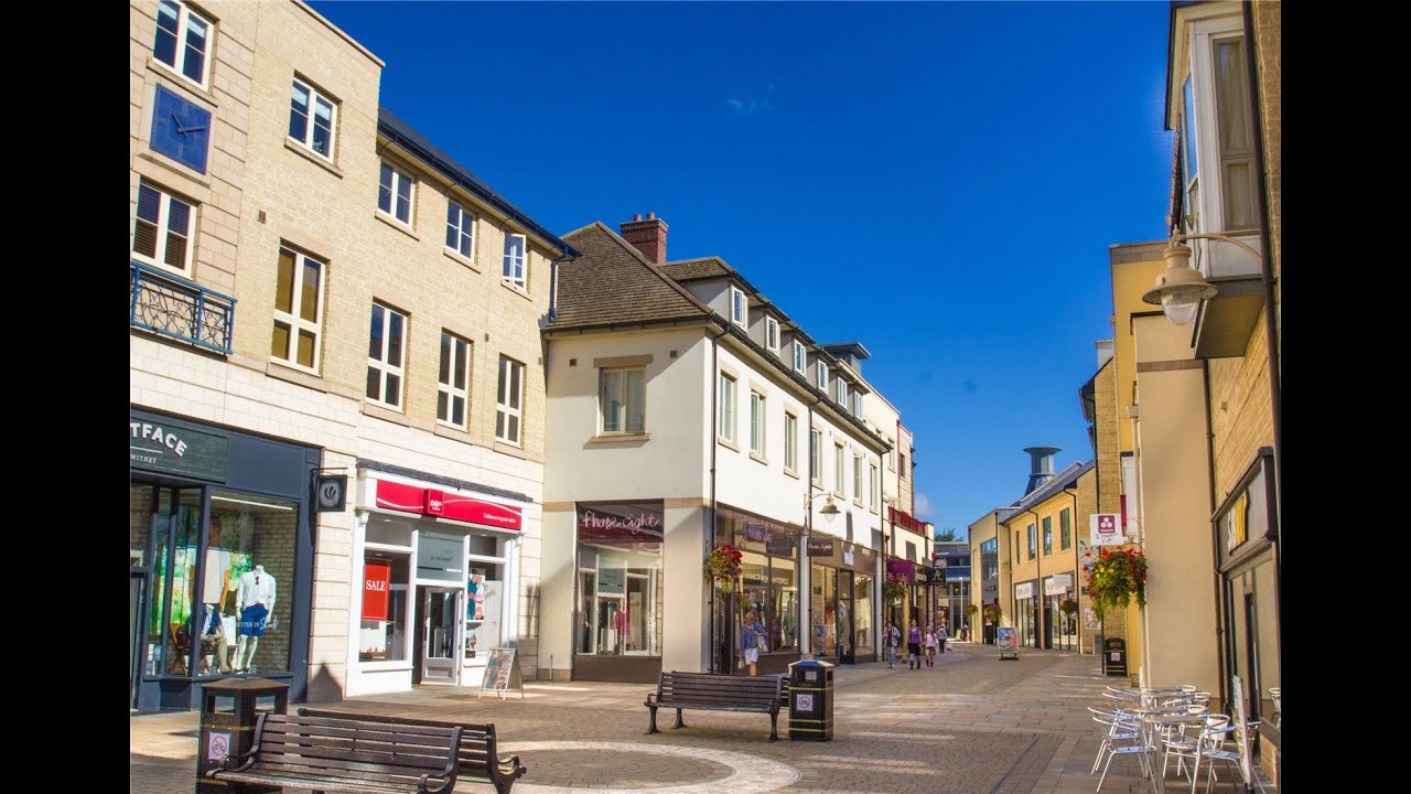 TO LET 2 bedroom flat in