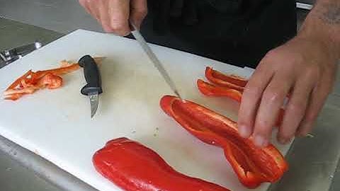 WST-FOOD-01  – PREPARATION  OF   RAW  MATERIALS  - CLEANING AND PEELING VEGETABLES 2.1