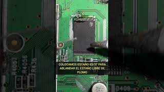 como desoldar memoria TOSHIBA de  smart tv Philips con estacion aire caliente ATTEN