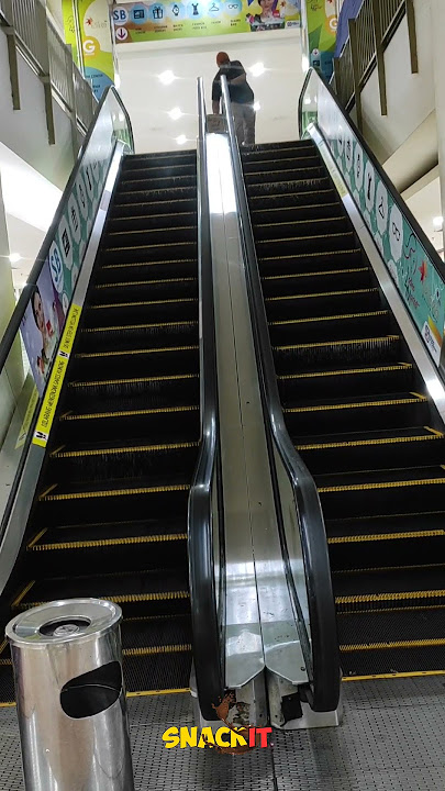 Ini Fungsi Bagian Tengah Eskalator #mall #funny