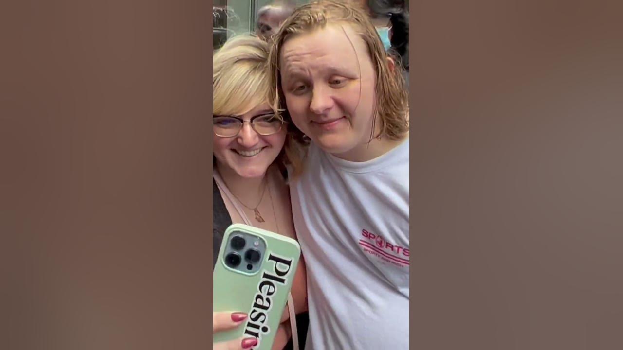 Singer/Songwriter Lewis Capaldi’s Fans Come Through in Clutch During Recent Concert #lewiscapaldi