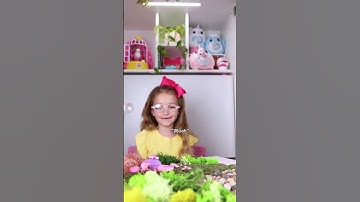 Decorating Mama Turtle