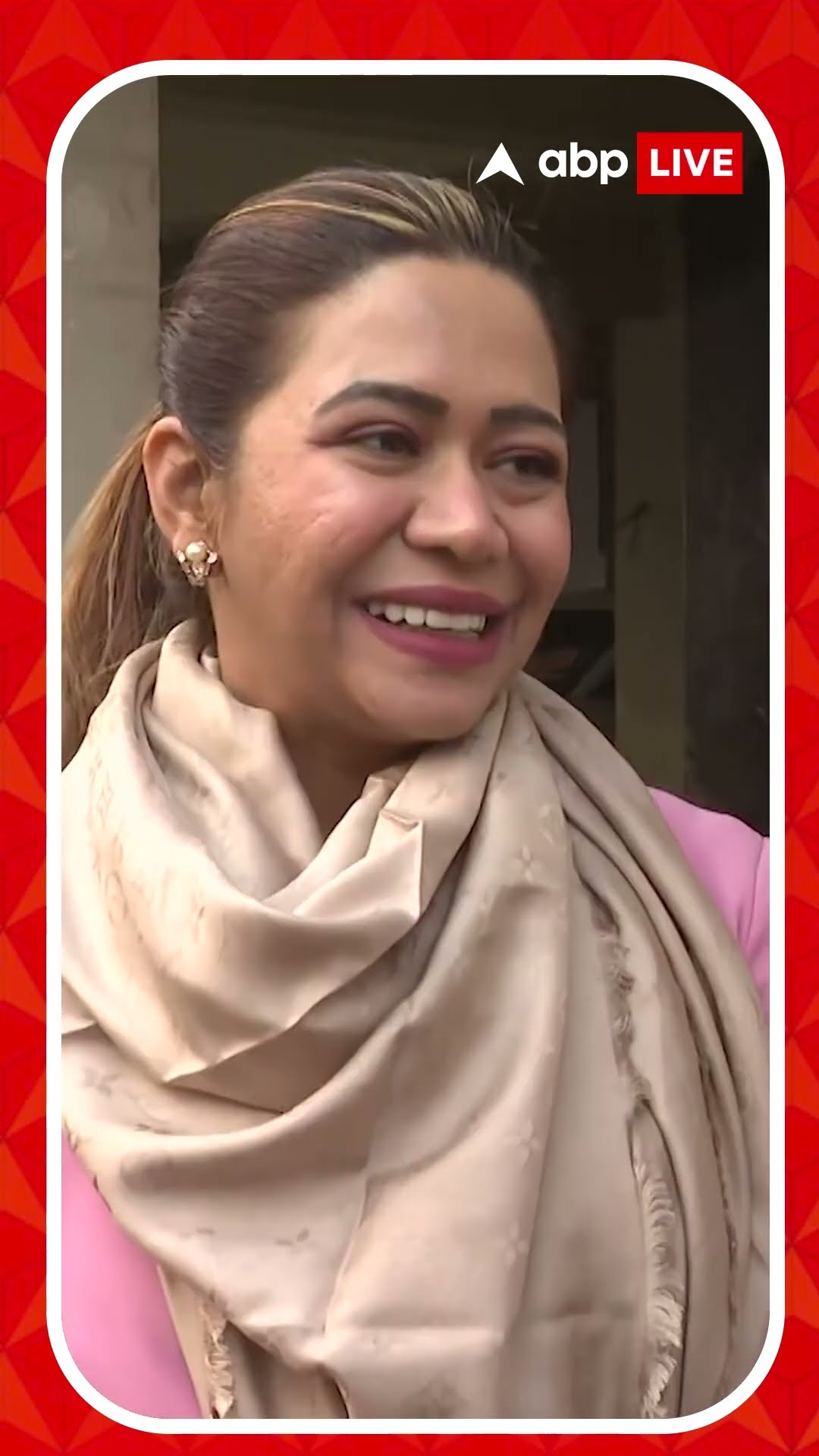 'মানুষ কুৎসা করে স্বভাবে নয় অভাবে', কোন প্রসঙ্গে বললেন ফিরহাদ-কন্যা?