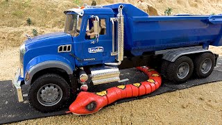 Sand Trucks Tractor Toys Play Dump Truck Excavator Bulldozer Construction Vehicles B BO TOYS ARA
