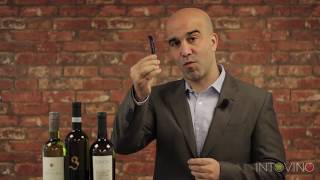 How to open a bottle of wine the right way