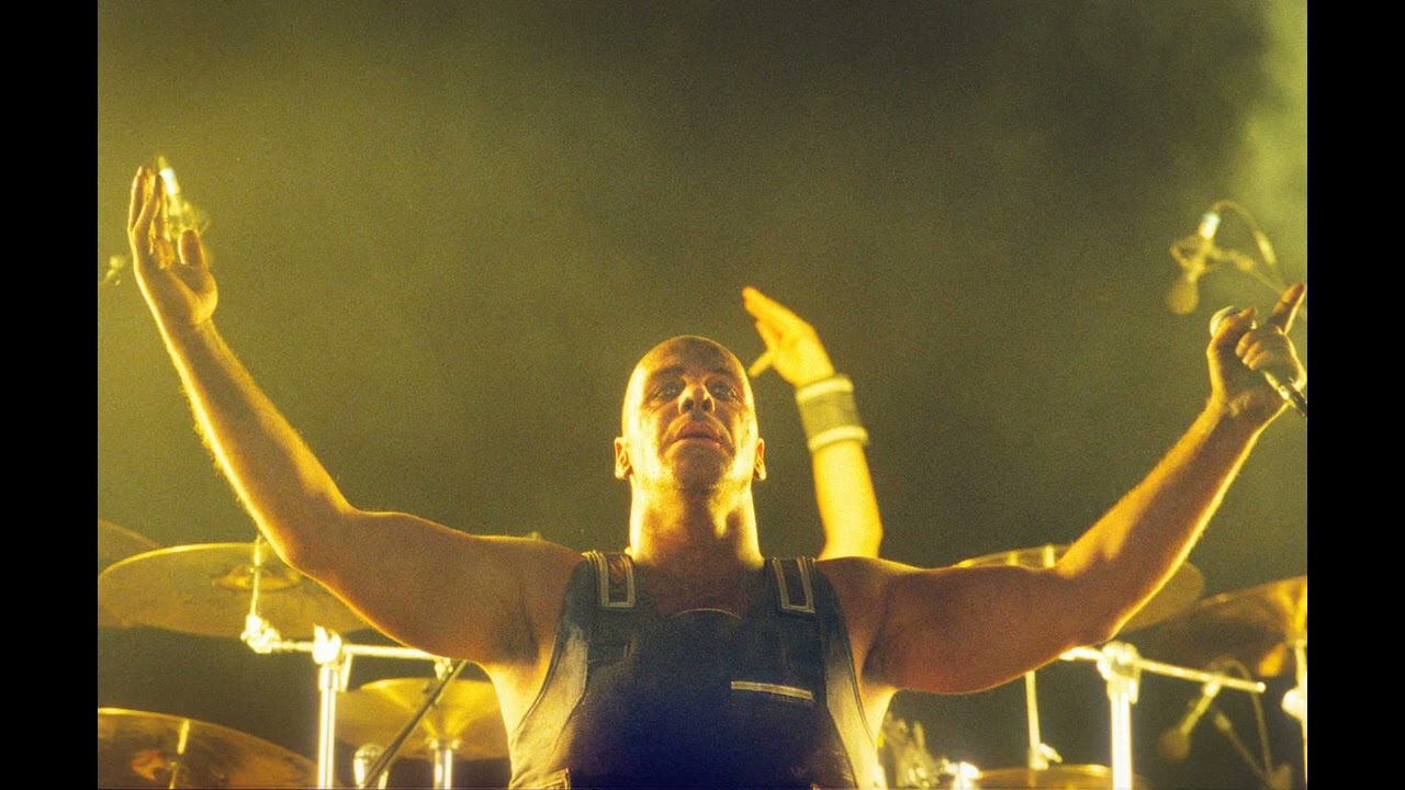 Rammstein live Knaack Club 2000 Links 2 3 4 Remaster