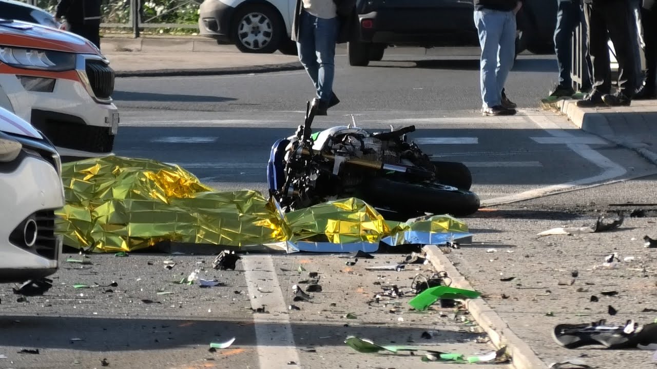 Tragico scontro auto-moto a Massa: muore a soli 23 anni