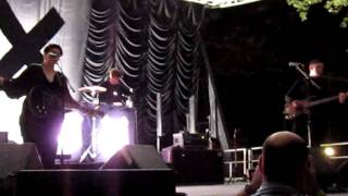 The XX - Intro (live at Summerstage 8/08/10)