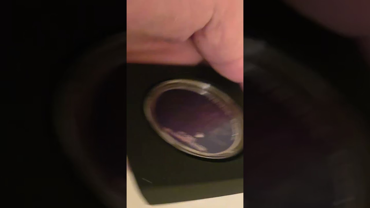 Драгоценные металлы... Серебряная монета «Тысячелетний сокол» из серии «Звездные войны», 1 тройск...