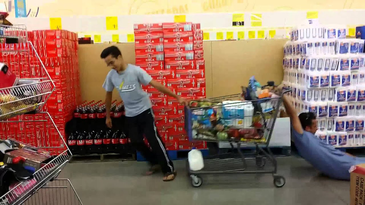 Papi in the supermarket - YouTube