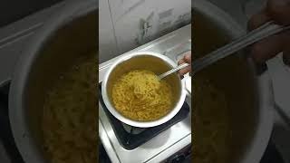 Market जैसी Maggi बनाना सीख लो 😋😋 #shorts #youtubeshorts #ytshorts #shortvideo #viralshorts