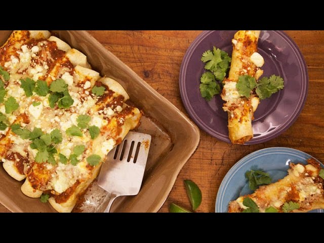 Gwyneth Paltrow’s Chicken Enchiladas | Rachael Ray Show