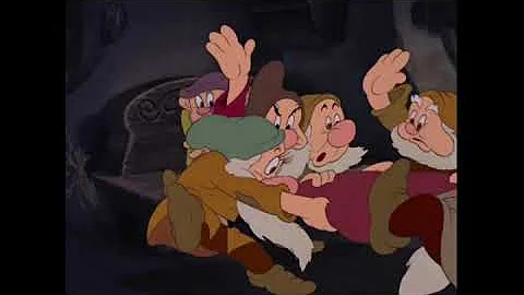 Disney Snow White And The Seven Dwarfs 1937 Pillow Battle Russian - DayDayNews