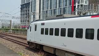 ！😊 高鐵 與 新自強號 同時離站！EMU3000 372次 新自強號 經南迴線 、山線 開往 臺中 新左營 2B月台 準點 開車