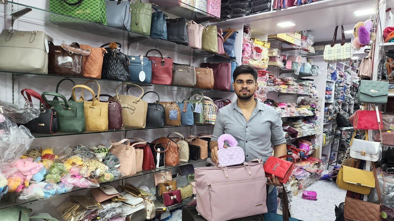 ಅದ್ಭುತ ಬ್ಯಾಗ್‌ಗಳು! ನೀಜವಾಗಿ ವೊಂದು ಸಾರಿ ನೋಡ್ಲೇ ಬೇಕು chickpet wholesale bag shop | Bangalore shopping