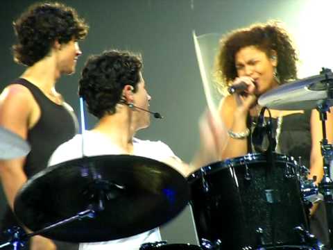 "Battlefield" Jonas Brothers Duet with Jordin Sparks Boston Concert 7/18/09