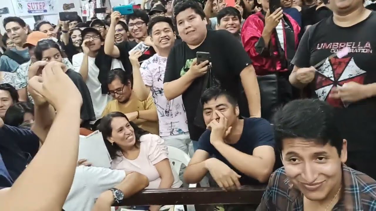 Subasta de Waifus 1 Persona se llevó a 5 Waifus 💸😁