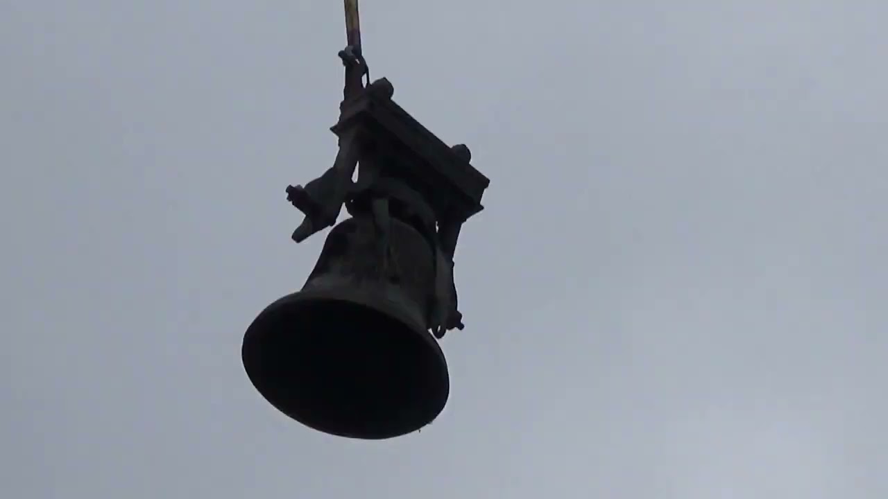 Le campane di Cilavegna (PV) Chiesa Parrocchiale dei Santi Pietro e Paolo - 1950° Video