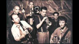 Video thumbnail of "Hot Jazz Band - Fekete Péter"
