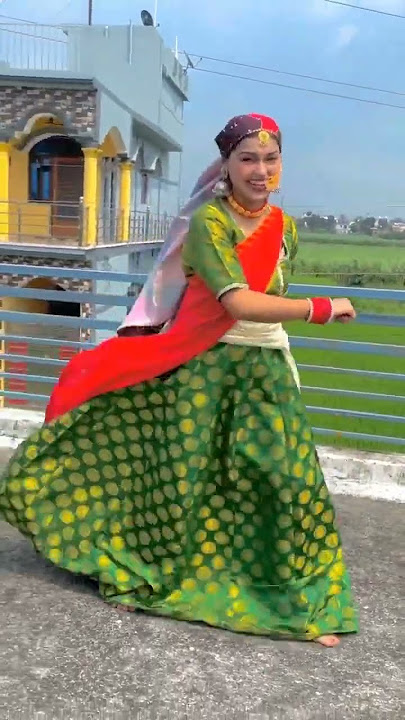 Chaita Ki Chaitwali Garhwali Song Dance ❣️🤗 || Amit Sagar | #garhwalisong #shortvideo #dance #viral