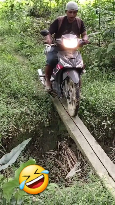 VIDEO LUCU JATUH KE GOT !!#Short